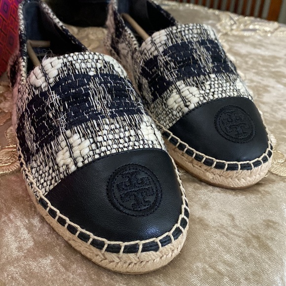 Tory Burch BLACK/ WHITE flat espadrille - Picture 2 of 8